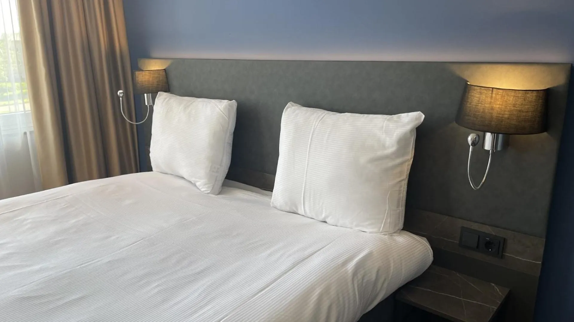 Ozo Hotels Antares Airport Hoofddorp 3*,  Holland
