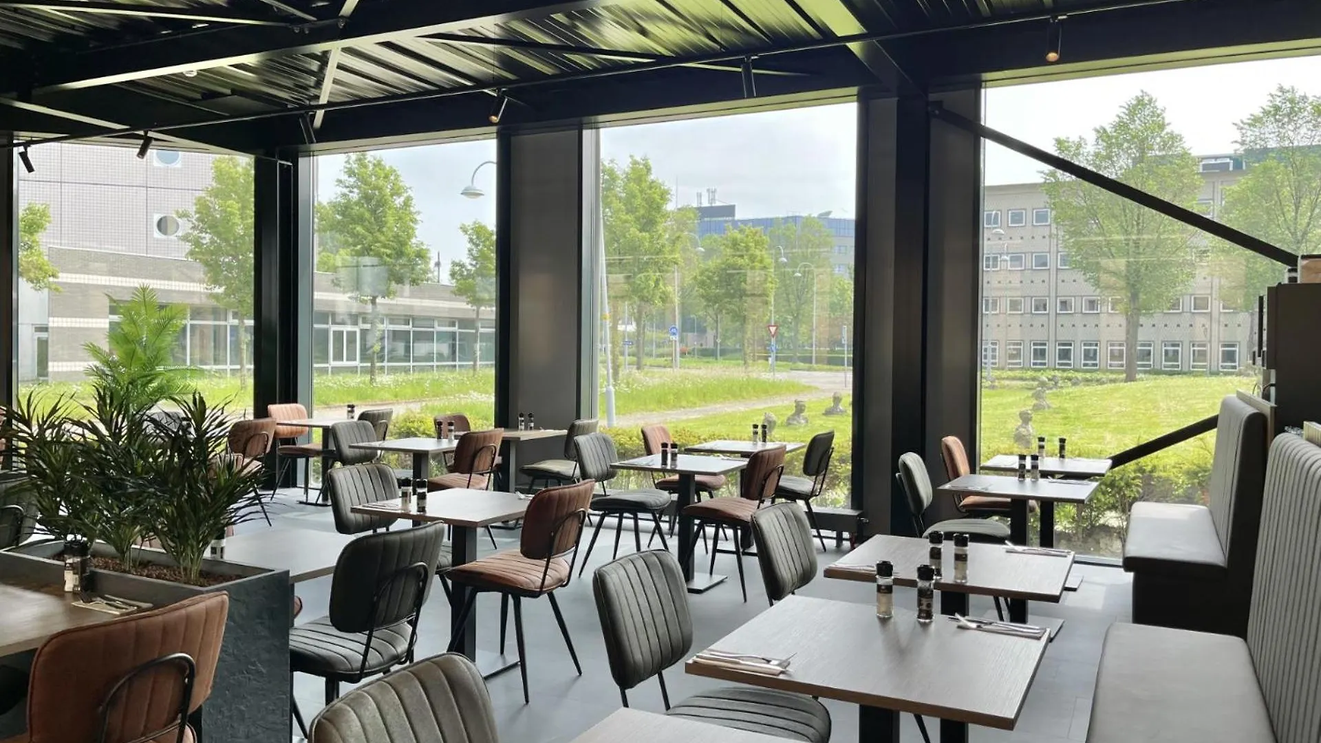 Ozo Hotels Antares Airport Hoofddorp